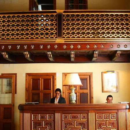 Casas De La Juderia 4*