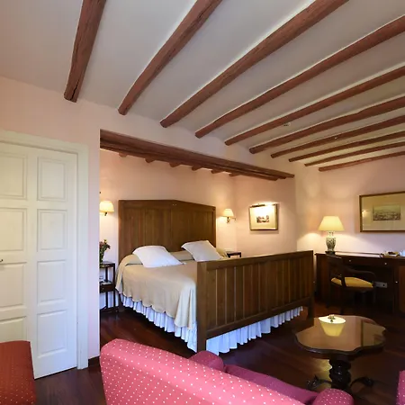 Casas De La Juderia 4*