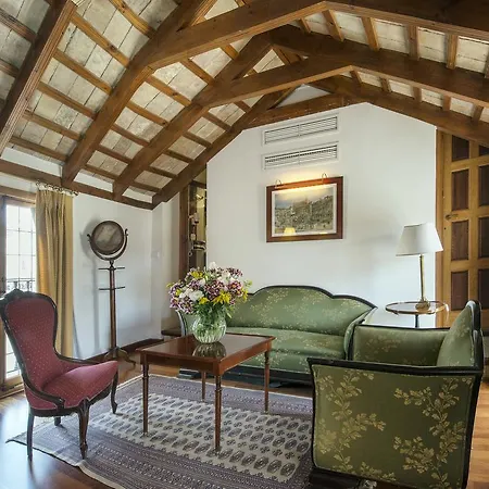 Hotel Casas De La Juderia 4*